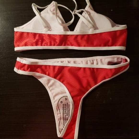 New Beautiful Red Bikini. - Picture 8 of 9